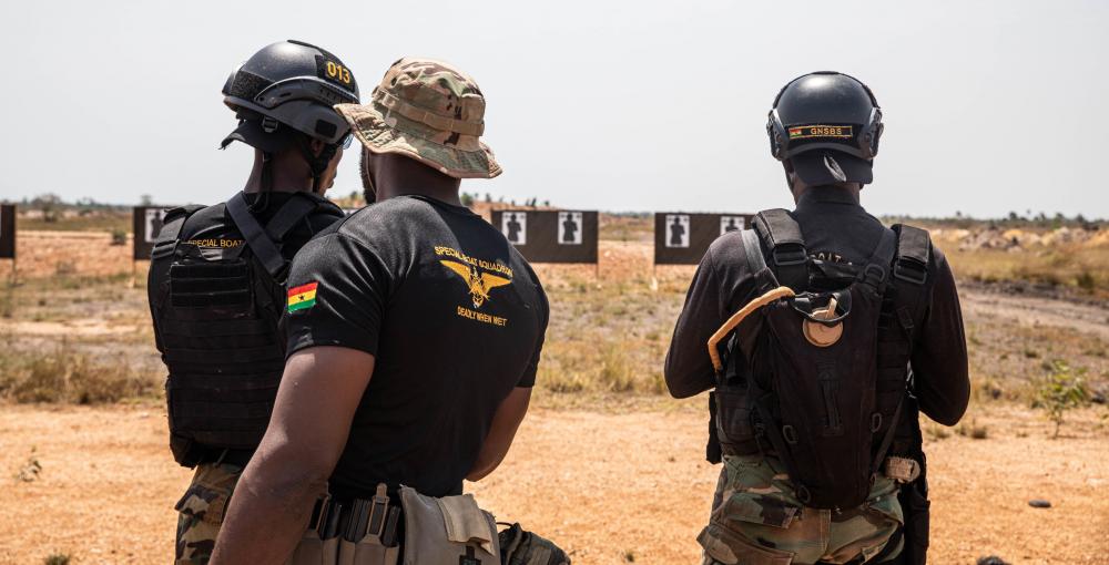 USSOCAF's tweet image. Ghanaian Special Boat Service sailors participate in live fire training with members of the Netherlands #SpecialOperationsForces on Day 1 of #Flintlock23 in Volta, Ghana, March 1, 2023. Flintlock focuses on improving military interoperability of participating militaries @Defensie