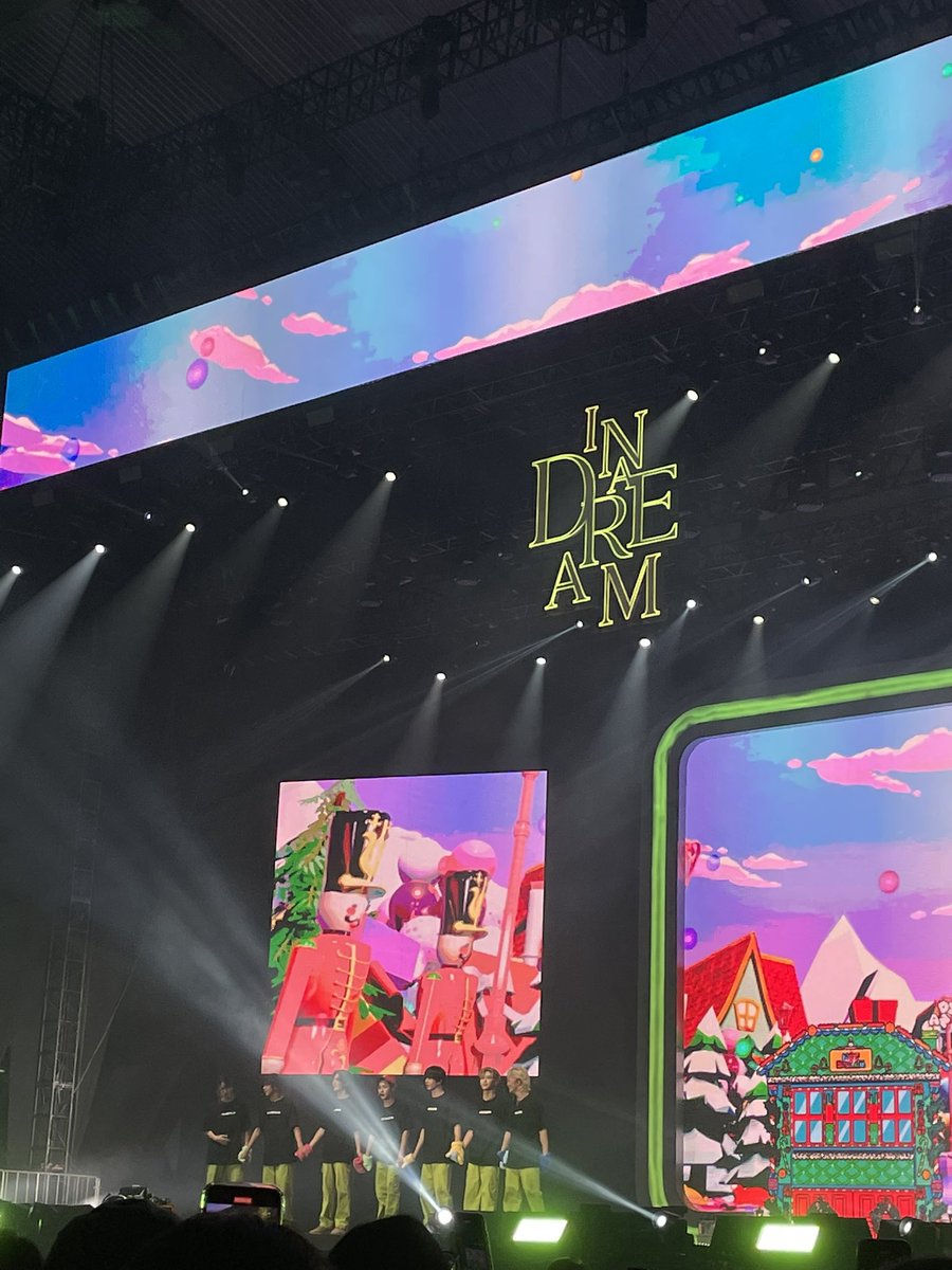 jeychives's tweet photo. my dream 💚 https://t.co/WhrERmaMQn