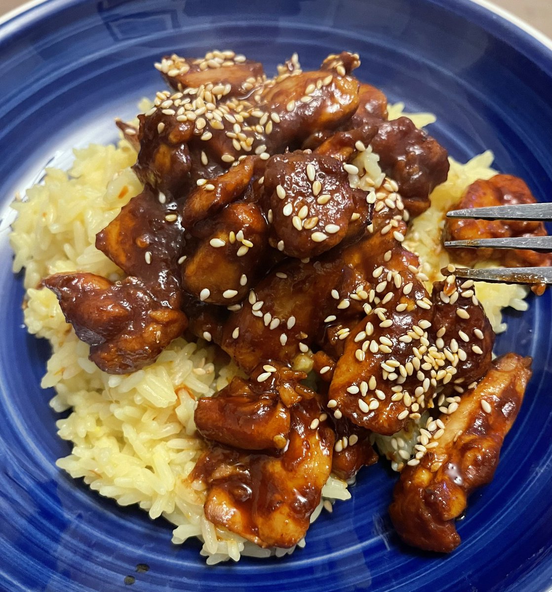 Food_A4thought's tweet photo. Saturday night comfort food - Sherry Chicken and Saffron Rice ๐๐
#SherryChicken #SaffronRice #ToastedSesameSeeds #ComfortFood #ChickenThighs #Chicken #SaturdayNight #Bar44Recipe #Bar44 @bar44tapas https://t.co/iUpEsse3nO