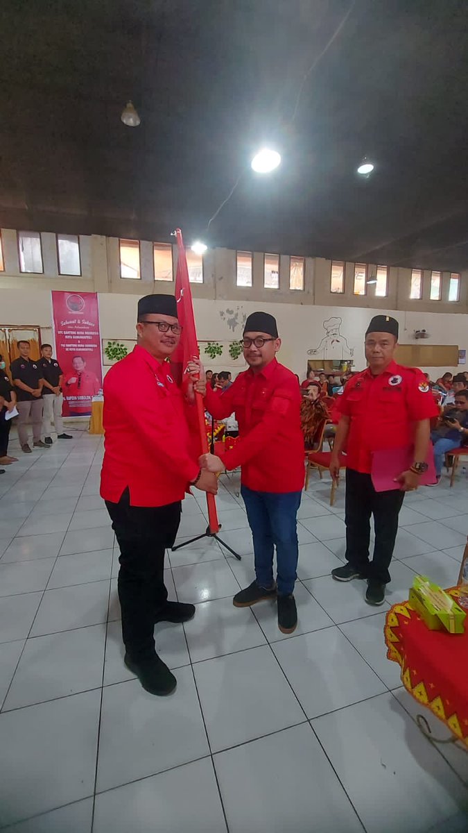 DPPBMI's tweet photo. Karena pemuda Gunungsitoli akan menjadi generasi masa depan. BMI Gunung Sitoli harus serius menggarap para pemilih pemula dengan  program yang memang diminati  generasi muda.

#PDIPerjuangan
#GenerasiGotongRoyong
#MudaBerjuang 
#DPPBMI
#BantengMudaIndonesia
#PDIPM3nang https://t.co/WuOGVJfFLq