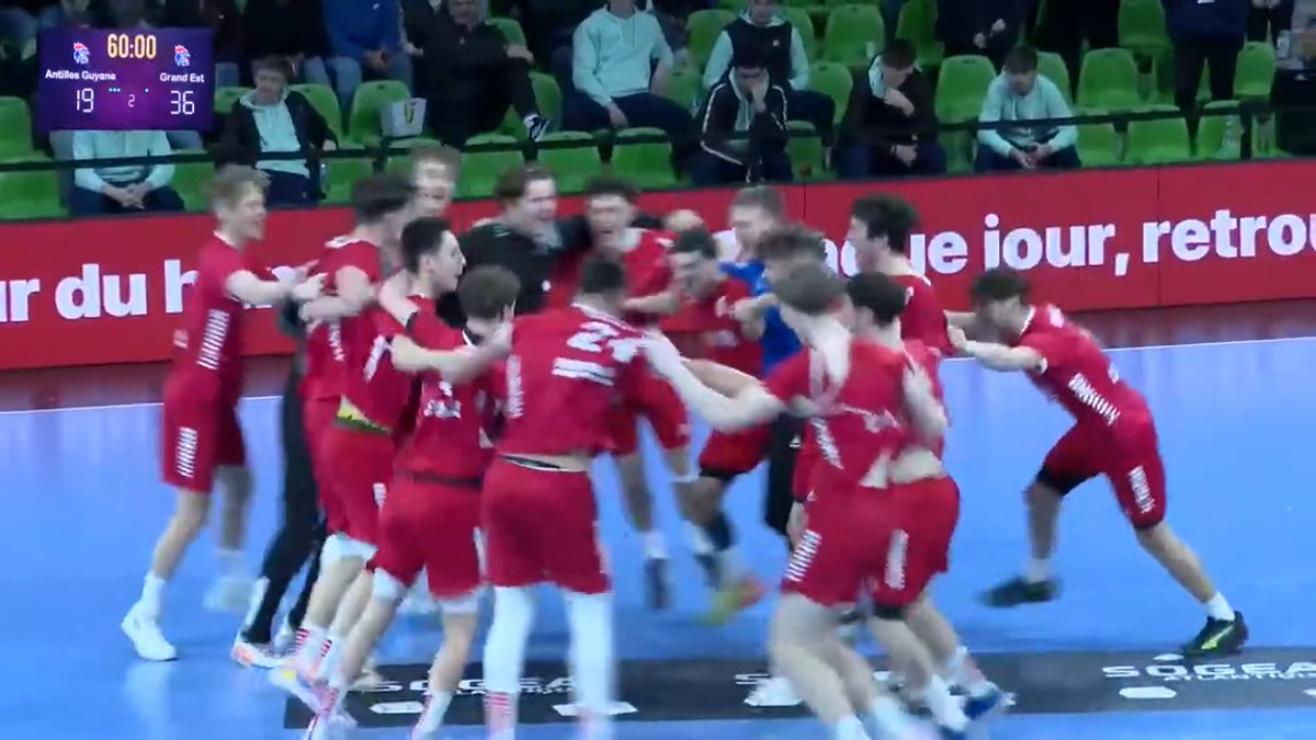 PatJean44's tweet photo. Après une finale à sens unique victoire du pôle Grand Est 36-19. Félicitations aux deux équipes. Une pensée pour le pôle Antilles Guyane pour son beau parcours durant ces #Interpoles. @stsebsurloire https://t.co/0DA7A0tUqE