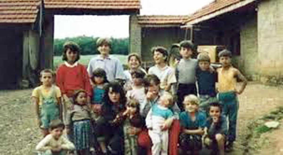 fabiantarifa03's tweet photo. Ne keto dite ne si asnje here me pare, e ndjejme frymemarrjen e lire dhe kujtojme ata trima qe morren armet dhe nuk pranuan kurre peshen e rende te roberise!
Lavdi familjes Jashari!
Lavdi te gjithe deshmoreve dhe martireve te Kosoves! https://t.co/qC7pBWlfus