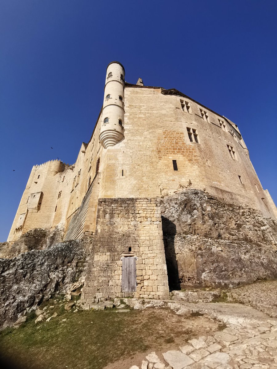 Guido Barosio (@guidobarosio) on Twitter photo #Beynac offre al viaggiatore uno dei piรน spettacolari castelli d'Europa. Sale verso il cielo la coreografia di pietra. #ExploreFrance #NouvelleAquitanie #reportage #TorinoMagazine <a href="/BarbaraLovato1/">Barbara Lovato</a> <a href="/IT_AtoutFrance/">@IT_AtoutFrance</a> #Beynac offre al viaggiatore uno dei piรน spettacolari castelli d'Europa. Sale verso il cielo la coreografia di pietra. #ExploreFrance #NouvelleAquitanie #reportage #TorinoMagazine <a href="/BarbaraLovato1/">Barbara Lovato</a> <a href="/IT_AtoutFrance/">@IT_AtoutFrance</a>