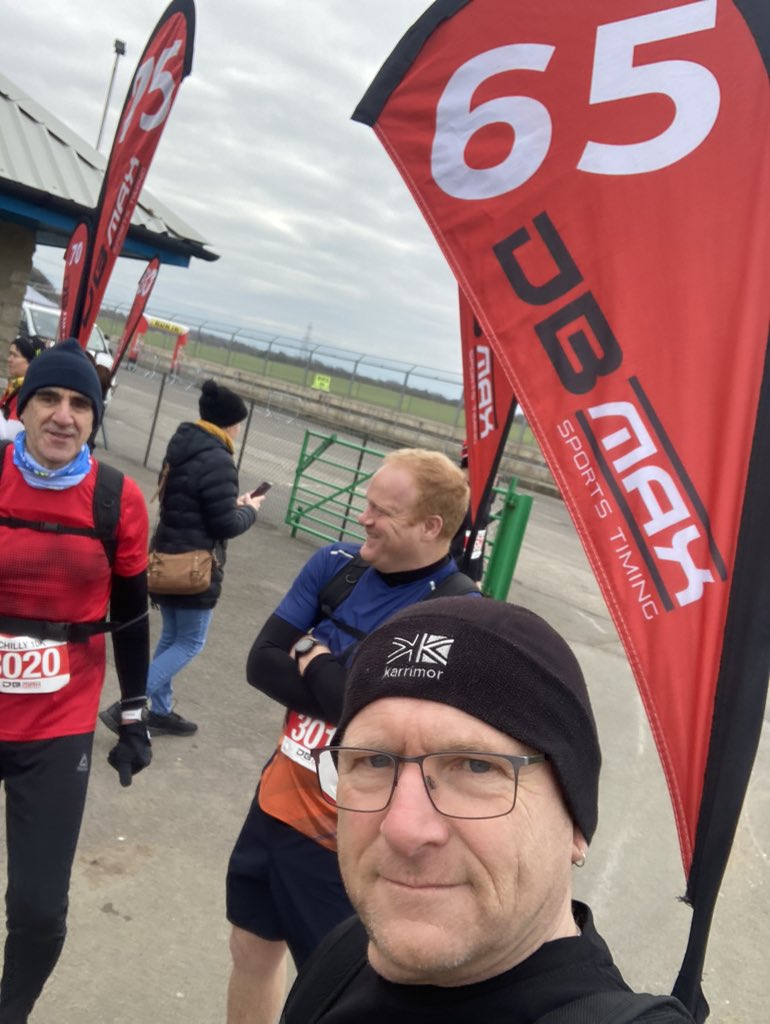 sjreynolds1883's tweet photo. Fabulous morning on pacing duties with @dbmax_timing pace team for the Castle Coombe Chilly 10k.
Had the 65 min flag today. This pace team know their stuff, so many happy runners telling stories of appreciation at the end. Well done everyone 👏🏻👏🏻 #dbmaxpaceteam #dbmax #10k https://t.co/5OPHHmP0VX