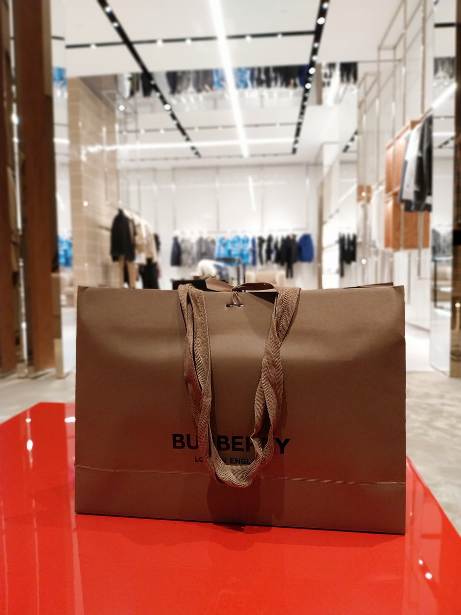 กลับบ้านกับพี่

#BurberryxBright 
#BurberryAW23xBright 
#bbrightvc