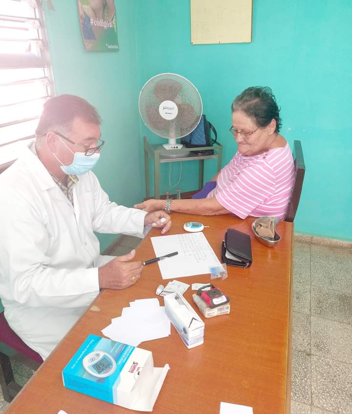 Jornadas de Salud acercan servicios médicos a la población en #ColonEnVictoria.
Profesionales de varias especialidades en el Consejo Popular Oeste.
#MejorEsPosible.
#JuntarYVencer.
<a href="/naisa_zulueta/">Naisa Hdez Zulueta</a>.
<a href="/SuselyMorfaG/">Susely Morfa González</a> 
<a href="/mariofsabines/">Mario Sabines Lorenzo</a>.
<a href="/Tamara29844996/">Tamara</a> 
#YoVotoXTodos 
<a href="/TelevisionMtz/">Televisión 📺 Matancera</a>.