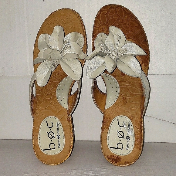 So good I had to share! Check out all the items I'm loving on <a href="/Poshmarkapp/">Poshmark</a> from <a href="/Back2BLLC/">Back2Basics Boutique®</a> @kentennthrifts #poshmark #fashion #style #shopmycloset #back2basics #jackdaniels #boc: posh.mk/M0RY78r7Uxb
