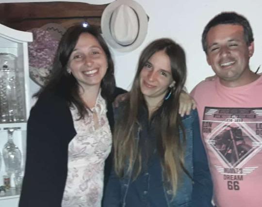 yesiguiotto's tweet photo. Más lindos!!! 
@Giseguiotto 
@Javierguiotto1 
Los hermanitos sean unidos https://t.co/AAxYIhBT3r