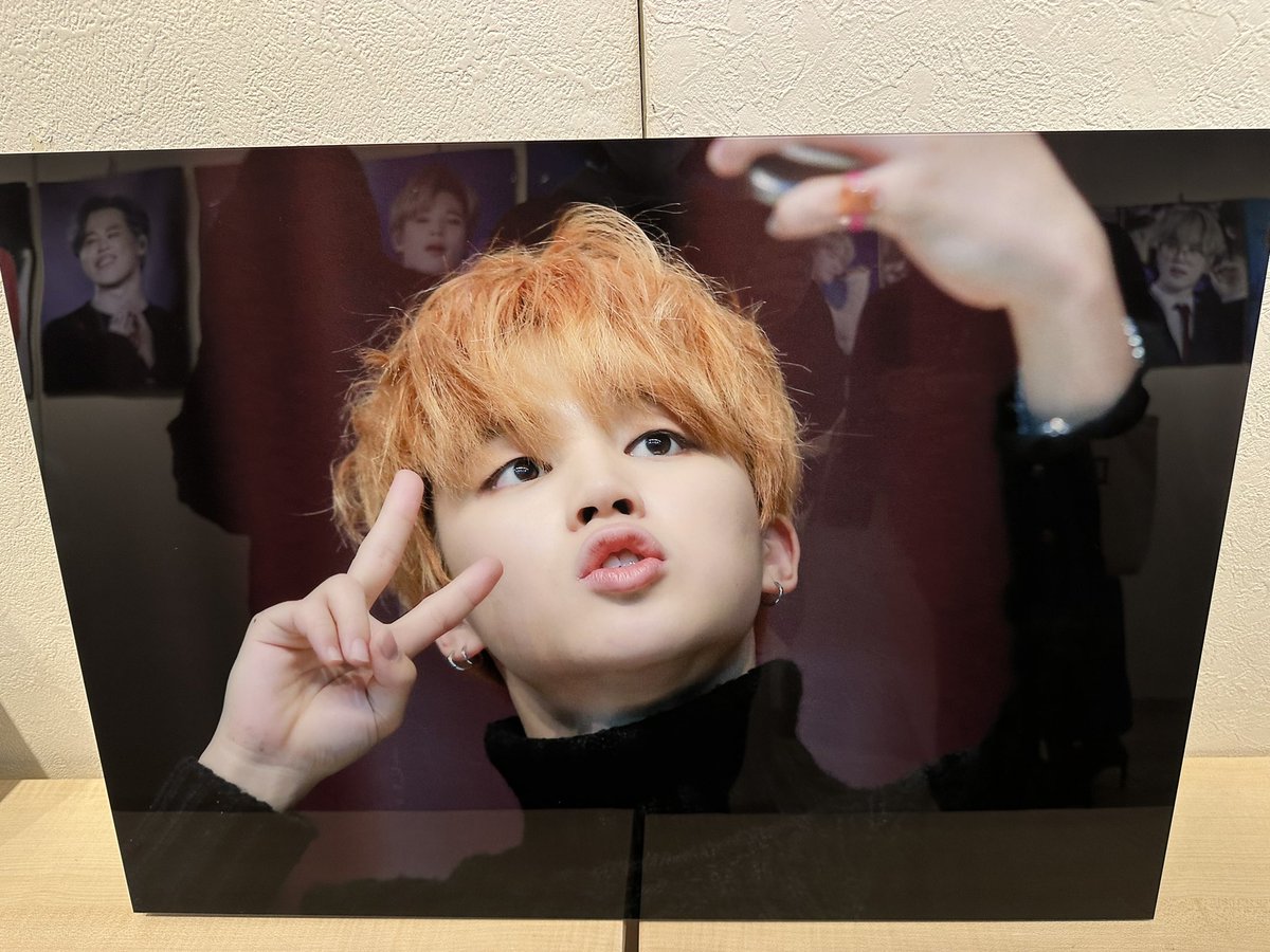JIMIN_Chim_13's tweet photo. 昨日はジミンちゃんの写真展で京都に行って来ました♪
可愛らしいジミンちゃんがいっぱいで
とても癒され
ラキドロでまさかの額縁が￼￼
いらっしゃるみなさんがとてもいい方ばかりでホッコリして帰って来ました

@ILIKEIT_JM님
@ILIKEIT_jp様

素敵な展示会をありがとうございました🙏🏻

#stay_kyoto https://t.co/Sf8iVusaiG