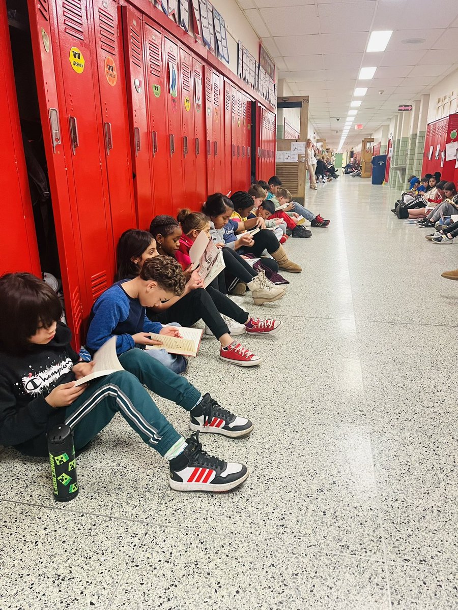 Sandra Kelly (@skelly203) on Twitter photo School wide D.E.A.R. to round out Read Across America #ReadAcrossAmericaWeek <a href="/BookwormBurnett/">Lindsay Burnett</a> <a href="/MLopusznick/">Melissa Lopusznick</a> <a href="/OTES_pride/">OTESpride</a> <a href="/mrsshappirio/">Michelle Shappirio</a> School wide D.E.A.R. to round out Read Across America #ReadAcrossAmericaWeek <a href="/BookwormBurnett/">Lindsay Burnett</a> <a href="/MLopusznick/">Melissa Lopusznick</a> <a href="/OTES_pride/">OTESpride</a> <a href="/mrsshappirio/">Michelle Shappirio</a>