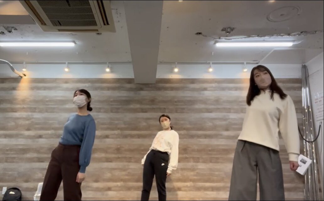 iroiroacappella's tweet photo. 【練習風景】 
近々動画撮影の為、
ダンス×アカペラの練習を行いました。
今更ですが、歌いながら踊るのは結構大変です。笑

彩々では現在、新メンバー募集中です!
春に向けて新しいことを始めたい皆さま
ぜひ一度、見学にいらしてみませんか☺️✨
#彩々 https://t.co/rmeUdWqaEh