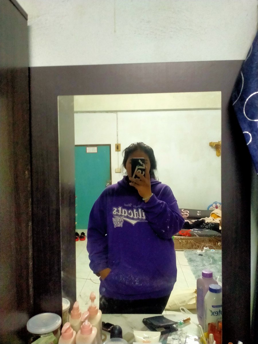 chalay_72's tweet photo. นอนห้องทั้งวันจนเปื่อยยย😑 #แปลงยาว  #ฉะเชิงเทรา https://t.co/cgSzOcthUx