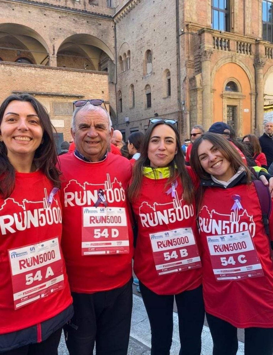 fanep_onlus's tweet photo. La solidarietà corre veloce e oggi Fanep partecipa, con il grande entusiasmo dei suoi fantastici volontari, per il sorriso dei nostri bambini alla Bologna Marathon 2023.
#fanep #BolognaMarathon #volontari #ospedalecreativo https://t.co/y5m0ri1GN0