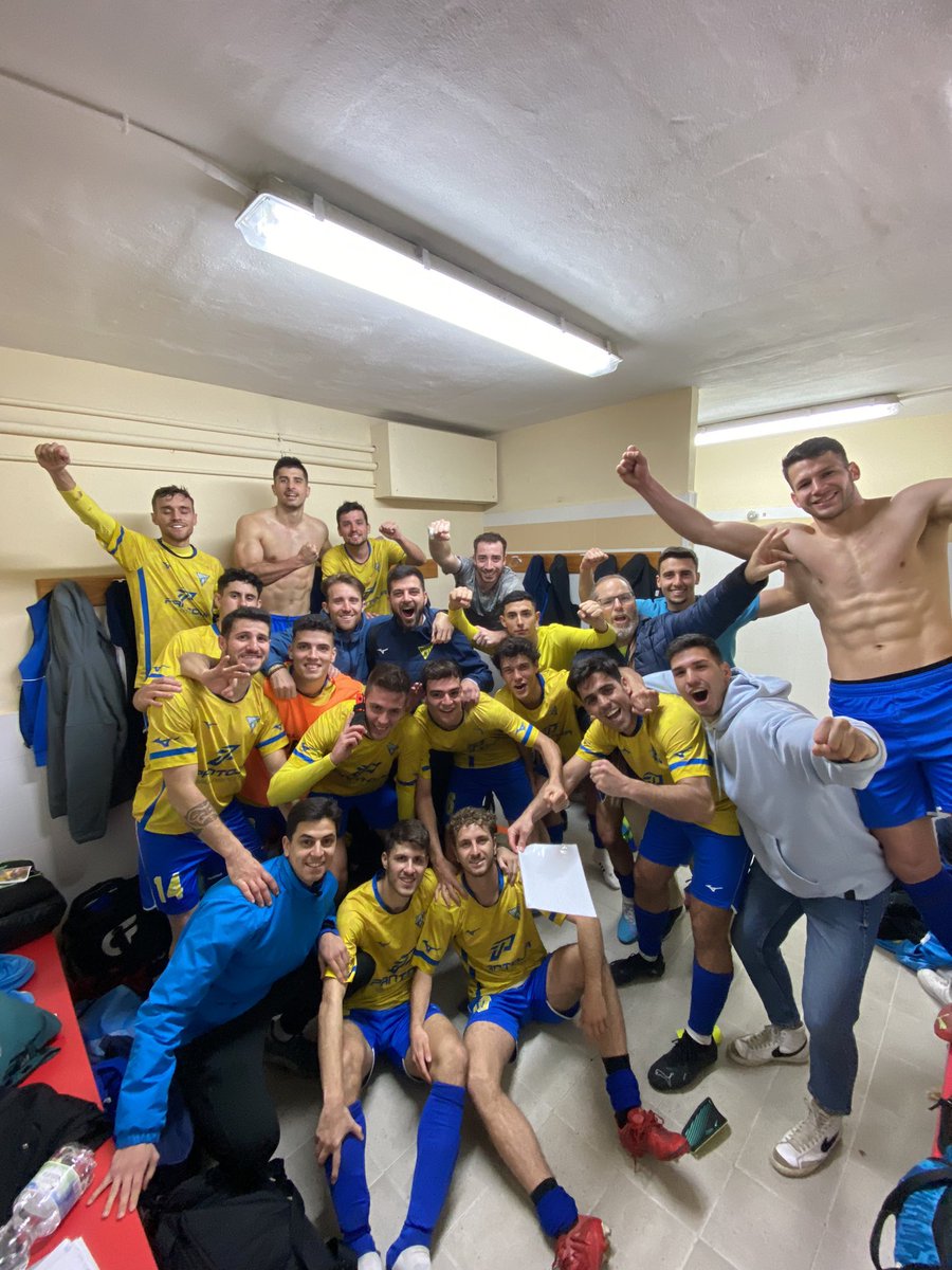 UD_Tomares's tweet photo. 🤳🏼📸 ¡LA FOTO!

➕3️⃣

#UDT #OrgullosoDeLoNuestro https://t.co/Bw0LLKKmA9