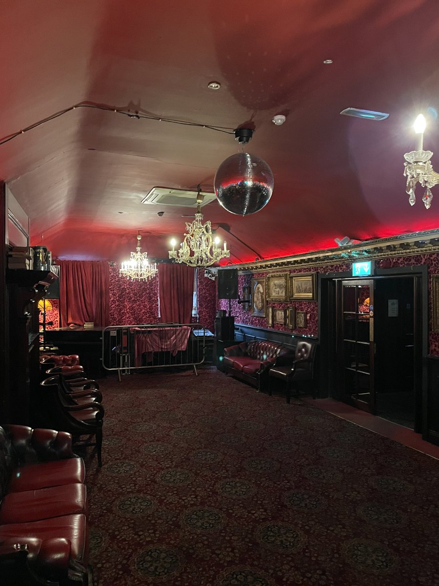 We are holding a performance discussion in Dublin City centre on the 16th March. 
Building a performance mindset &amp; help you to find your next level. A chat, a pint or a glass of wine too if you fancy it. Come along! Just 45 tickets going on sale! 
Tickets daveynutrition.com/events/