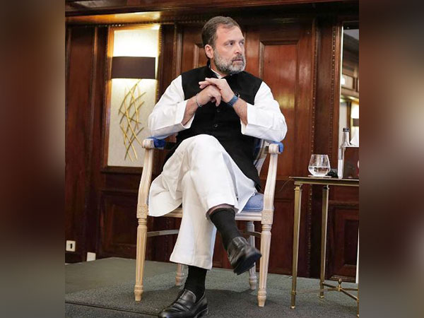 ani_digital's tweet photo. Foreign Minister Jaishankar doesn't understand China threat, says Rahul Gandhi in London

Read @ANI Story | https://t.co/krTyVwMA2e
#RahulGandhi #China #Jaishankar #IndiaChina #Congress https://t.co/GPZTV5maU3