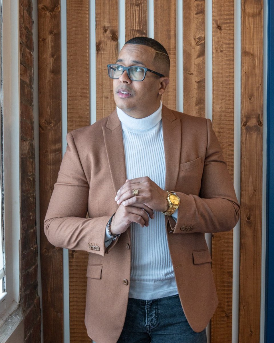 Flow_Design_'s tweet image. Happy Birthday to the visionary and founding principal of Flow Design Architects, Darguin Fortuna and a year filled with continued success and joy! #HappyBirthdayDarguinFortuna #FlowDesignArchitects #Architecture #Innovation #DiversityPipeline #RoleModel #Inspiration