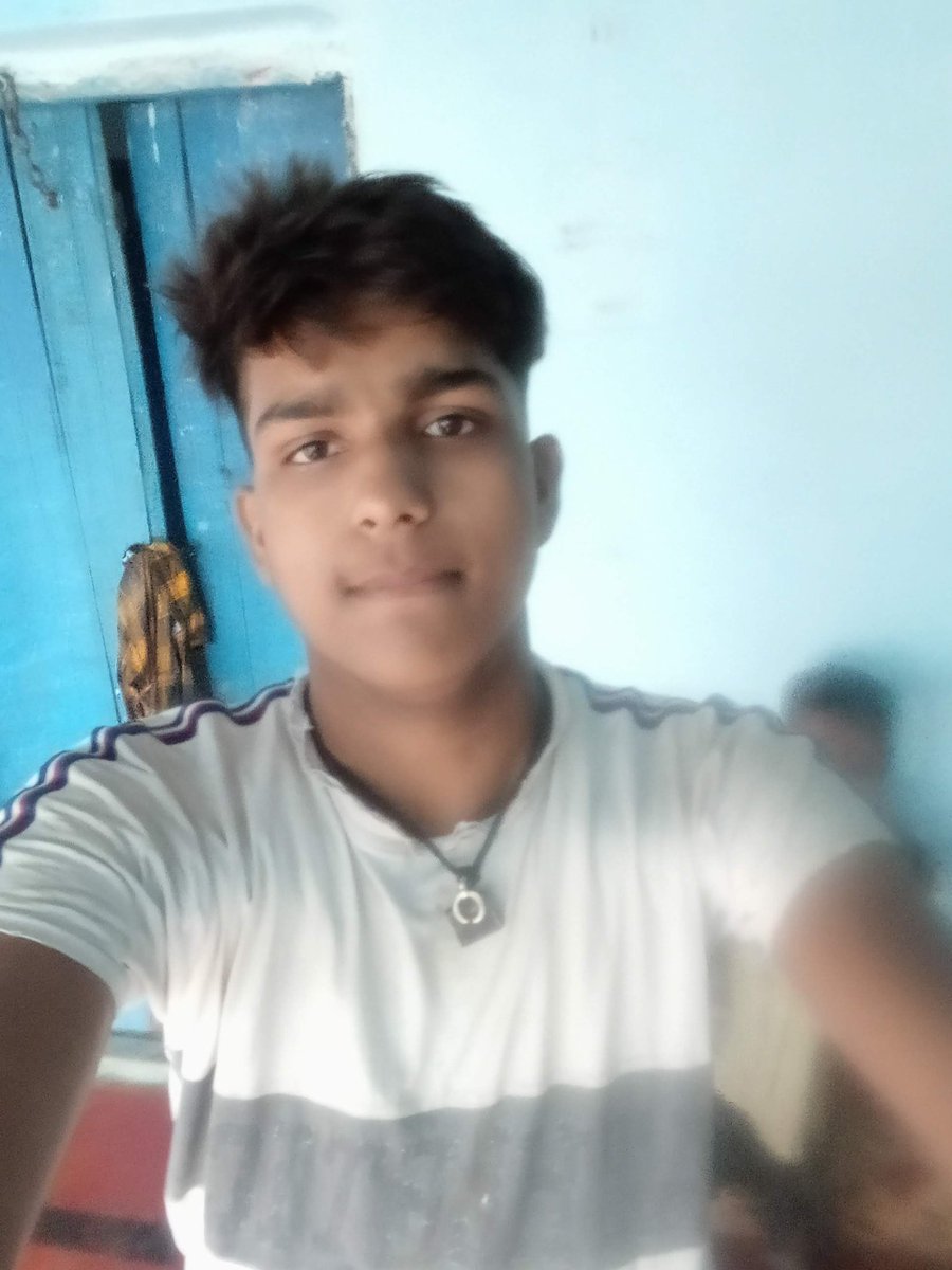 Karan_pandey_78's tweet photo. #oldpic #jun2021 #pandeykaran https://t.co/1dZ8h3LEY7