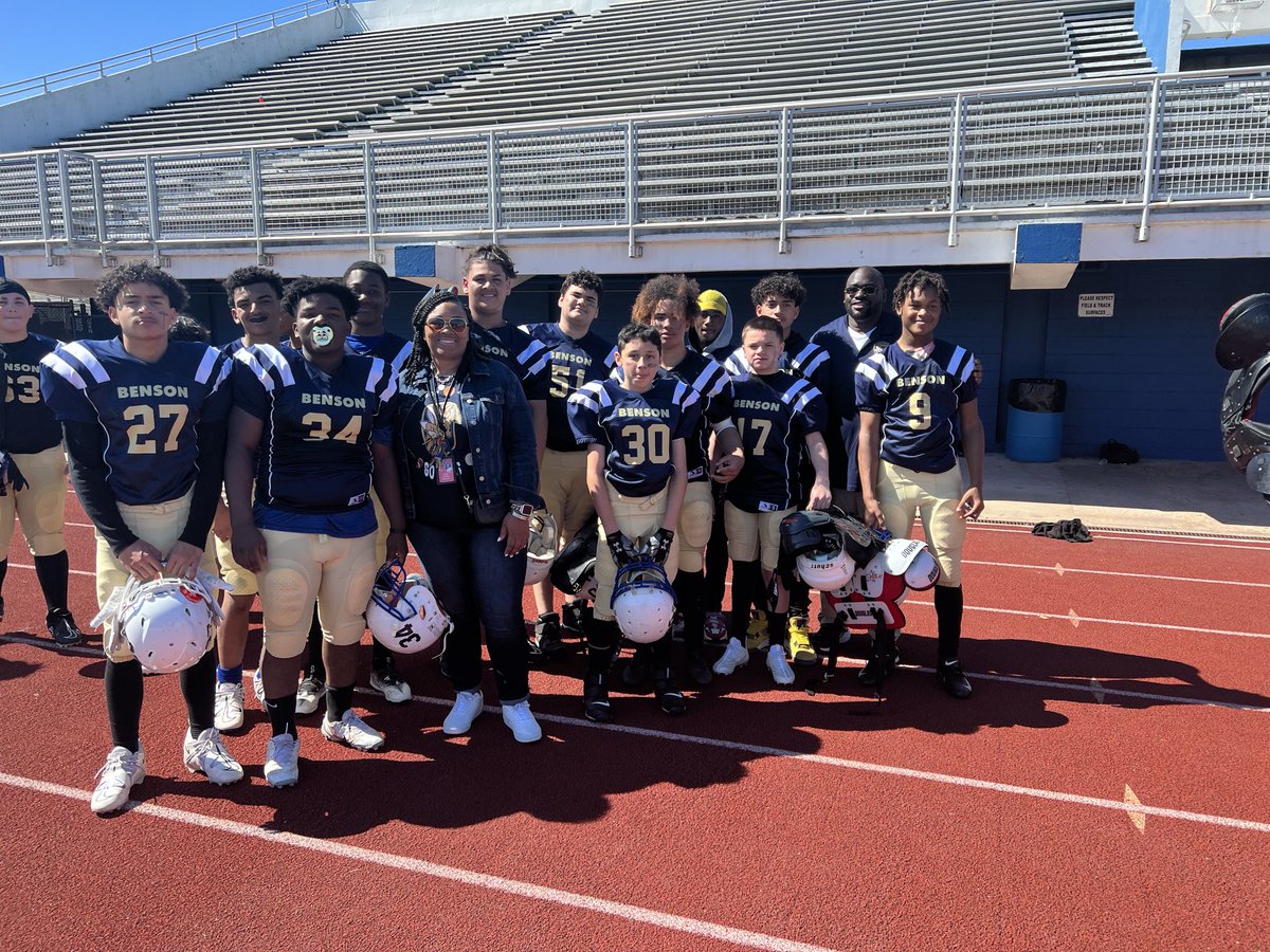 RondaMJohnson's tweet photo. Audubon represented as part of The Benson Hub team π We won our homecoming game 20 - 0 π #JJAudubon #theCARDIJway #BensonBEES #HubTEAM #Homecoming2023 https://t.co/wdZSmh5Fp1