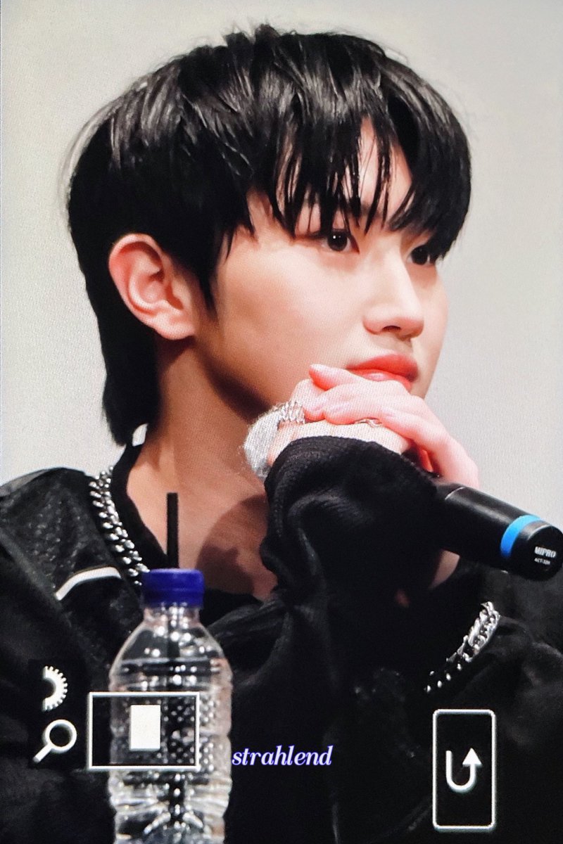 strahlend_th's tweet photo. 230305 ✌🏻

#TNX #최태훈 #태훈 #TAEHUN https://t.co/1A2O3Jrfeu