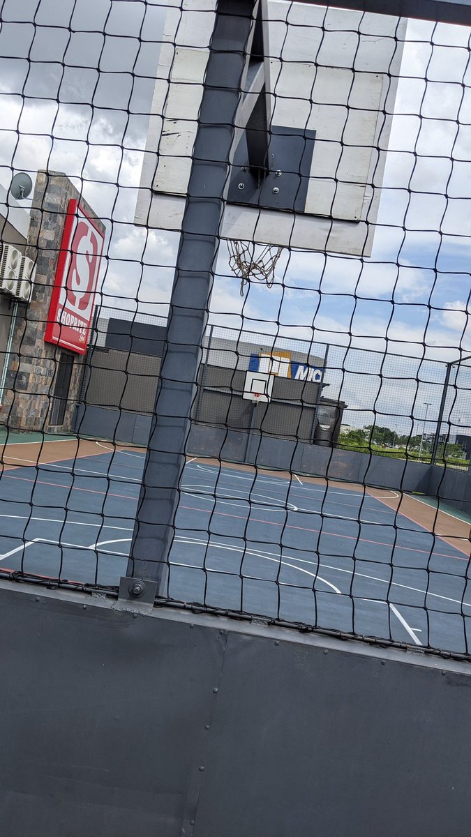 bvscentszm's tweet photo. Might be my first day back.
#SundayHoops https://t.co/RkWJ0dcTAU