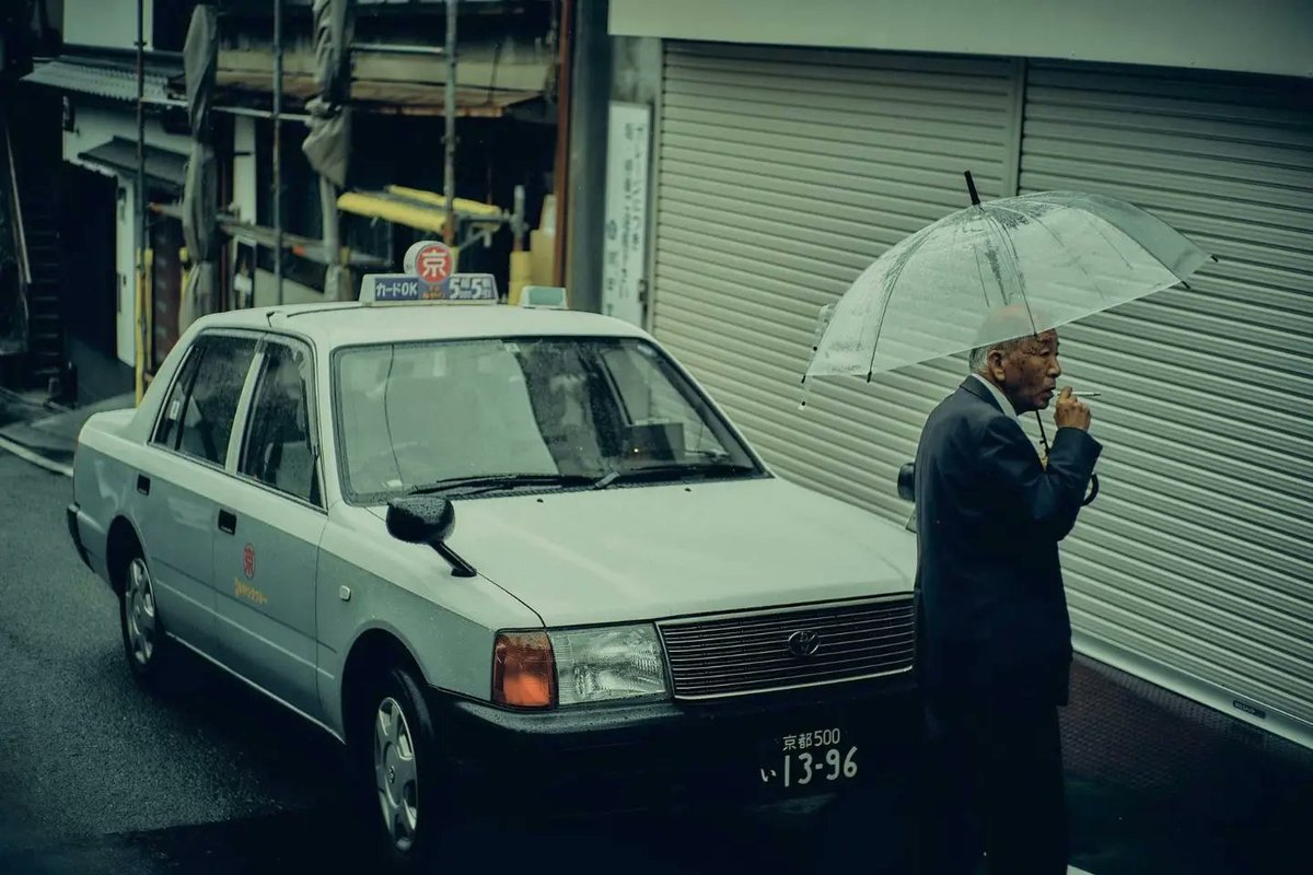 Kyoto taxi driver ...

#streetphotographer #streetphoto #japan #japanpoto #japanphotography