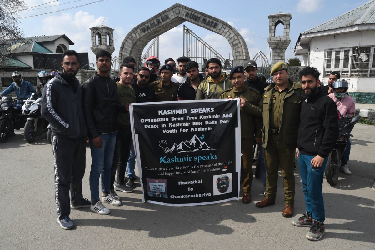 KASHMIR_SPEAKS tweet media