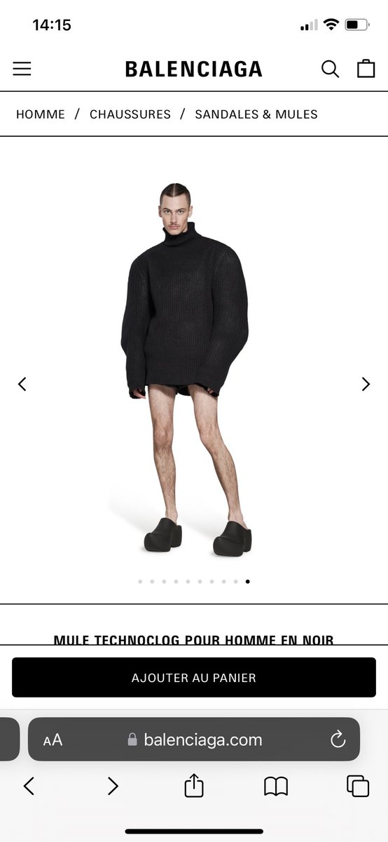 caurleon's tweet image. @VEENTZ que pensez-vous de cet outfit homme ? 😂😂😂😂 #balanciaga