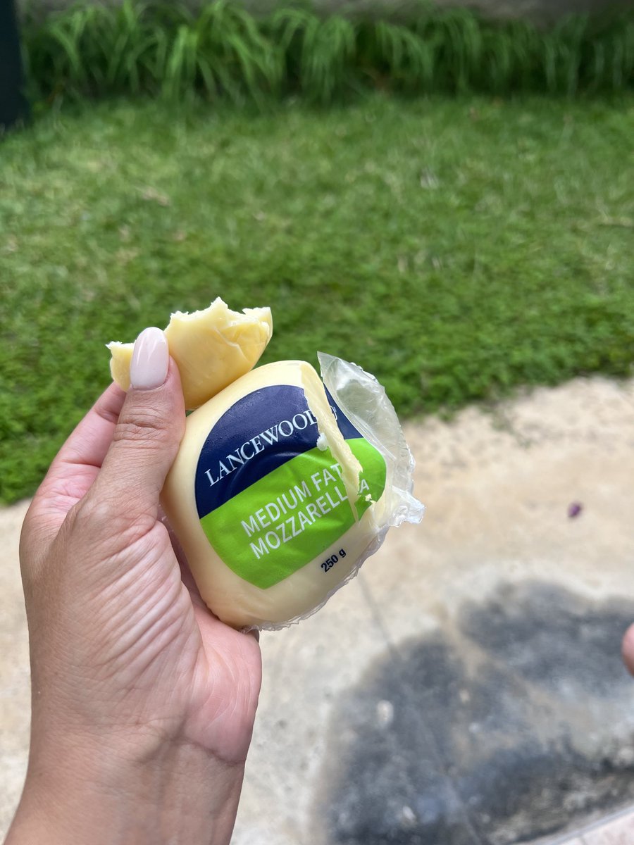 Melodyof1's tweet photo. Dear ⁦@ShopriteZambia⁩  - this isn’t mozzarella… it’s cheddar please verify what you sell - we ain’t all ignorant on cheeses 🙄 https://t.co/LghA28JDLy