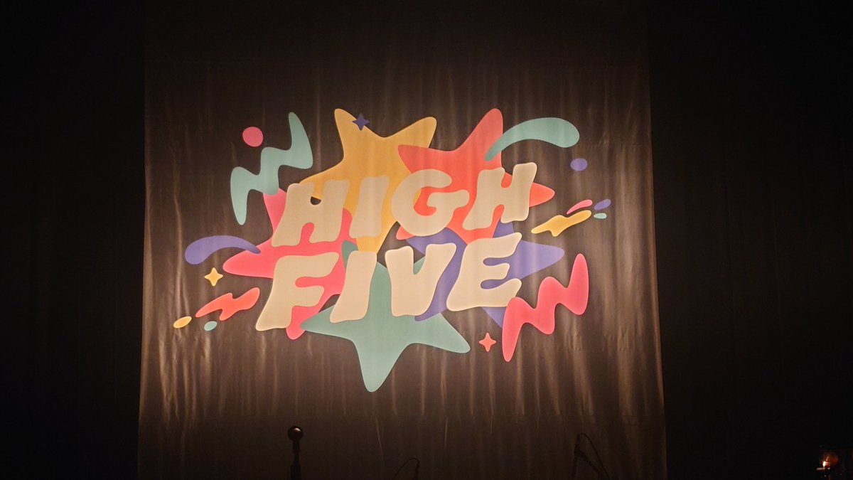 AOTKUBOKAWA's tweet photo. 引き継ぐ者と受け継ぐ者のHIGH FIVE(ハイタッチ)
超高密度にして暖かい風が吹いた、春の始まりにピッタリすぎる対バンだった
CODY・LEE (李)もアジカンもまた定例で演りたくなった

#HIGHFIVE2023 #highfive_live
#CodyLee #アジカン
#ASIANKUNGFUGENERATION
@highfive_live @C_D_Y_L @AKG_information https://t.co/fiRiP2lHKx