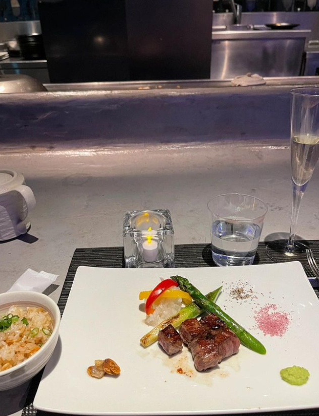 Ofeh4's tweet photo. cute chef https://t.co/ZyACeNVADT
