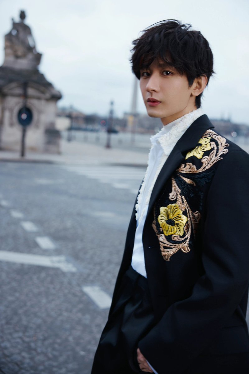 ThaoMadison14's tweet photo. #chengyi for @Lanvin handsome🥰🥰🥰 #ChengYixLanvinFW23 https://t.co/OhQYJAOcBX