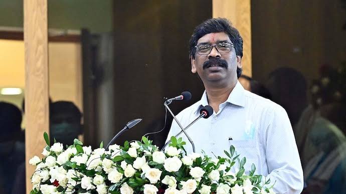 JMMTNState's tweet photo. Jharkhand workers are safe in Tamil Nadu. Some BJP and mischievous people posted fake news in social media. Iam watching the situation. Every thing is fine. Regards.
@HemantSorenJMM
@JharkhandCMO
@JmmJharkhand https://t.co/ZV539D2kfE
