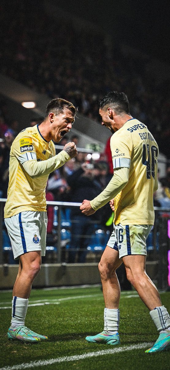 O_fr4nces's tweet photo. Grupo Desportivo de Chaves x @FCPorto https://t.co/WqhzmqZgG3