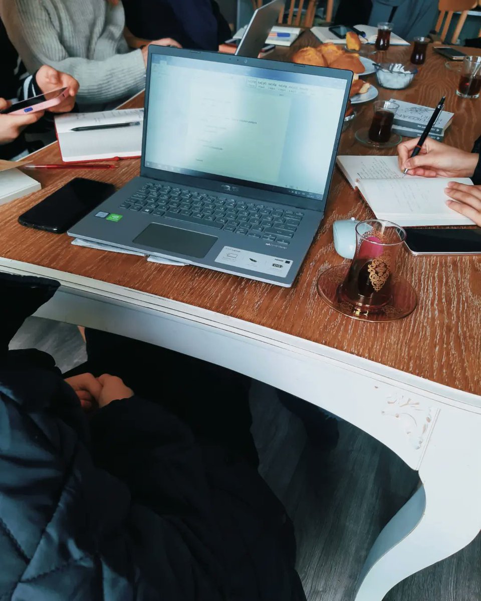 agdkadinistuni's tweet image. Bahar Dönemi Planlama Toplantımız hayırlara vesile olsun 🌹

#agdkadın #agdkadınkollarıuniversite #planlama #toplantı #bahardönemi