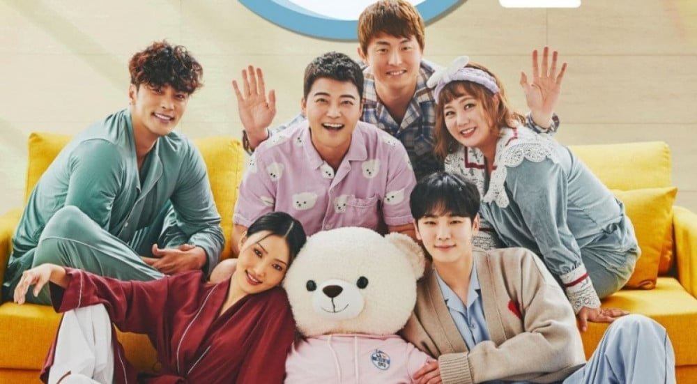 GimbapBlog2's tweet photo. Le classement par réputation de marque des émissions de variété pour mars 2023 a été publié : 

1. #MisterTrot2
2. #FireTrot
3. #JinnysKitchen
4. #HomeAlone
5. #RunningMan
6. #HowDoYouPlay?
7. #YouQuizontheBlock
8. #RadioStar
9. #KnowingBros
10. #IAmSolo
11. #MyLittleOldBoy https://t.co/IMgFymig6a