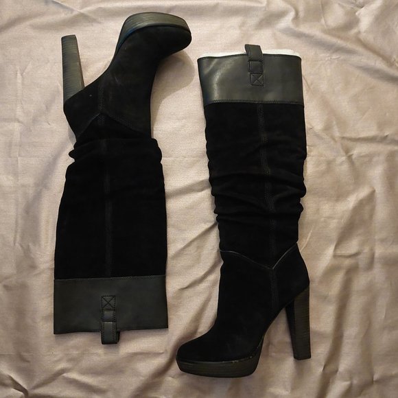 julie558232's tweet photo. So good I had to share! Check out all the items I'm loving on @Poshmarkapp #poshmark #fashion #style #shopmycloset #bcbgmaxazria: https://t.co/FyB0QG3qGc https://t.co/dBEj4WYWET