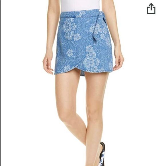 So good I had to share! Check out all the items I'm loving on <a href="/Poshmarkapp/">Poshmark</a> from @CzerwienKristy #poshmark #fashion #style #shopmycloset #koolaburra #mollymalloy #freepeople: posh.mk/AJckFGKbVxb