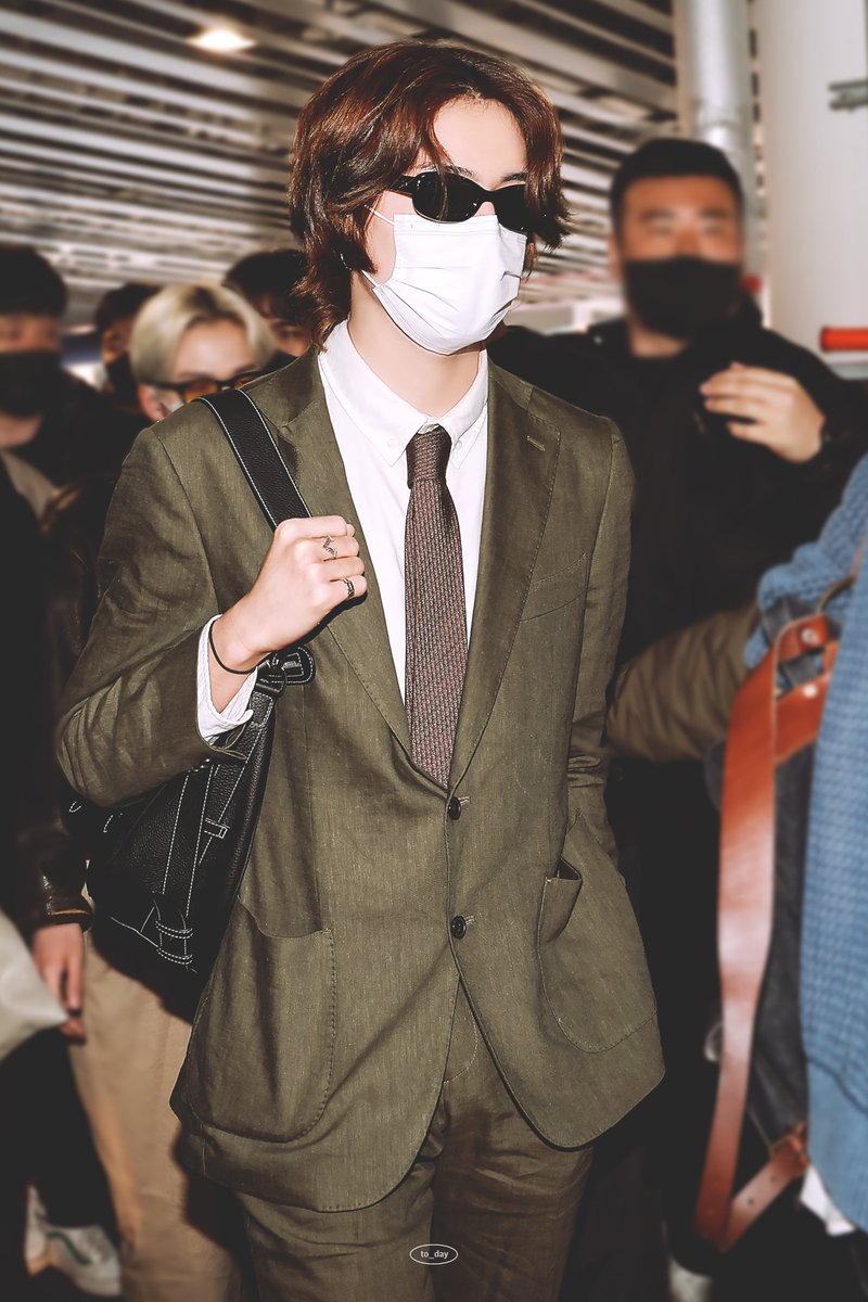 TO_DAY04's tweet image. 220305 HQ

루토야 화보 하나 찍어주세요

#트레저 #하루토 #TREASURE   #HARUTO #ハルト #温斗