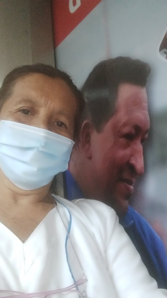 radamana's tweet photo. @Maby80 Ese día para mí fué, desolador, las calles solas la gente se comunicaban " murió Chavez" lloraba sin descanso en mi camino, que vaciooo se siente Dios mio, si pudiera devolver el tiempo https://t.co/klLm5B7kjx