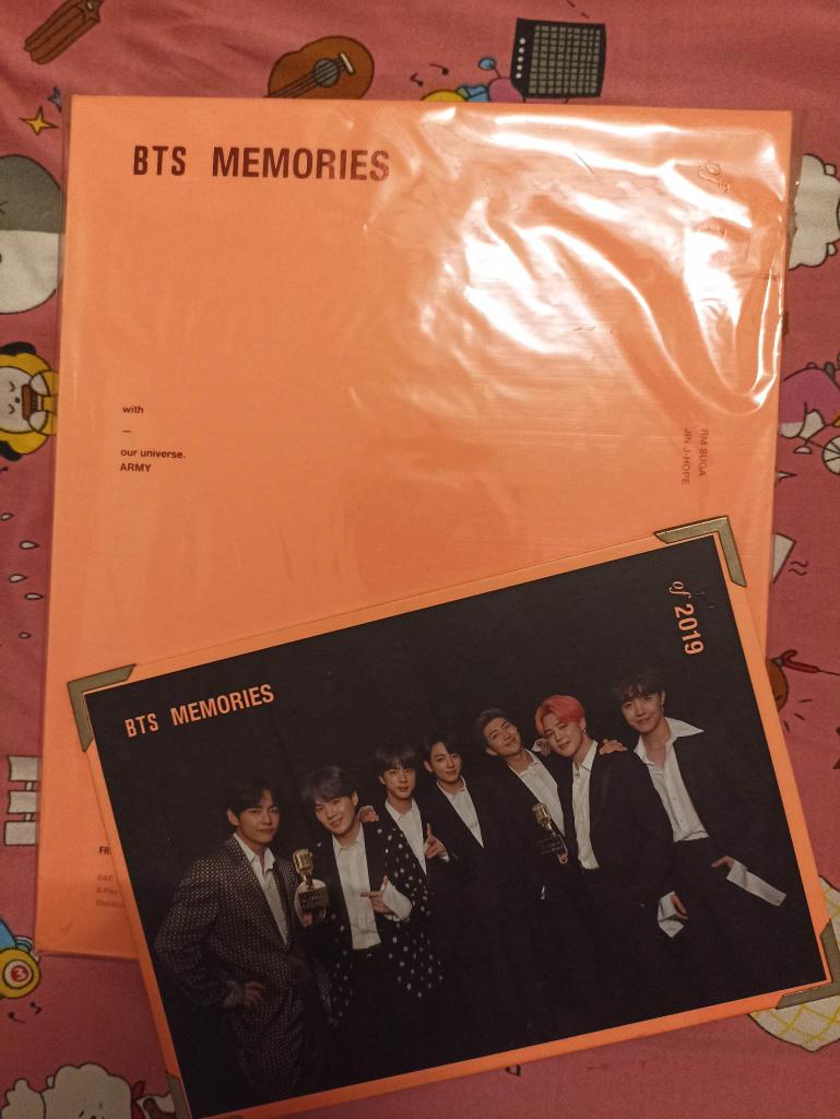 baeby_bts's tweet photo. ‼️HELPING A FRIEND‼️
NEED FUNDS DUE TO EMERGENCY

Map of the soul ONE: Concept Photo Book (RM and Jhope PC) - 2500
Memories of 2019 (No PC) - 2300
Season Greetings(2021) - 2500
Winter Package (No PC) (2021) - 2300

#BTS #declutter #btsarmy #sale #btsmerch #kpopmerch #Philippines https://t.co/aERFy0g5sb
