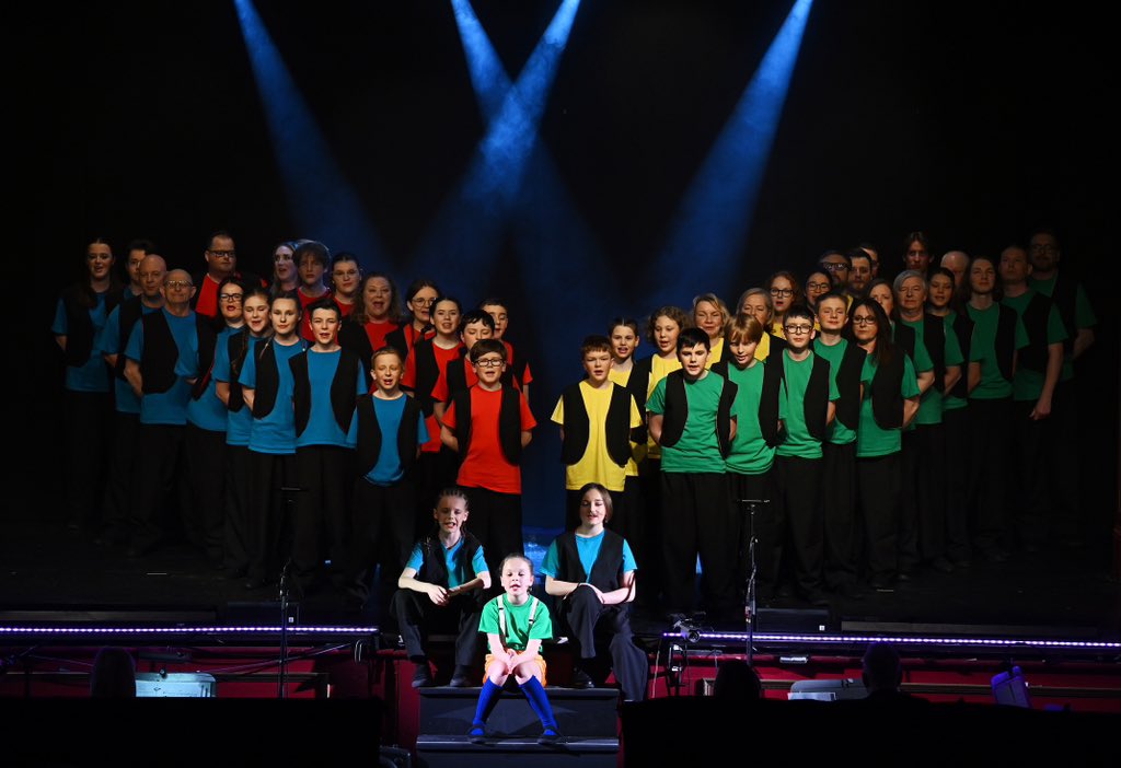 Birkenhead Gang Show tweet media