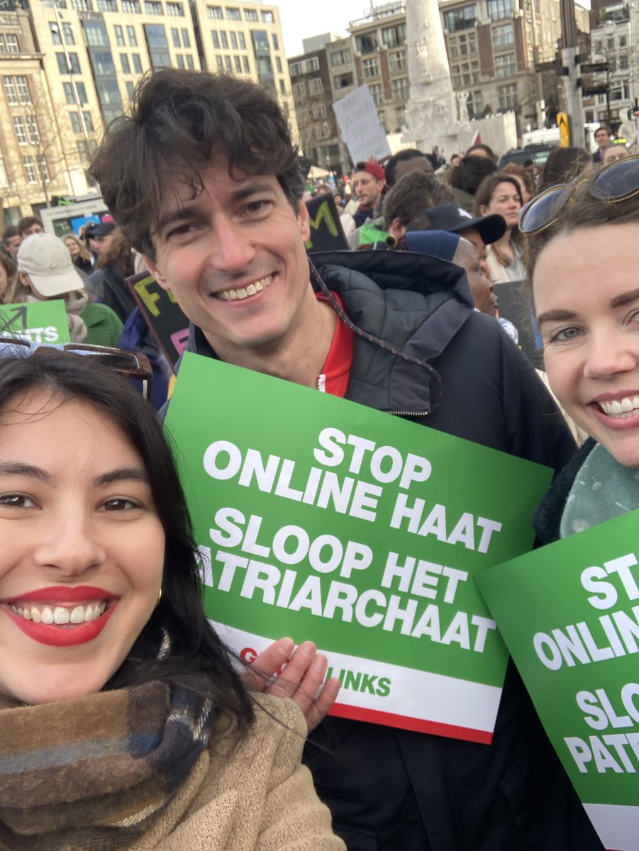 Dam staat vol ✊🏼 #feministmarch