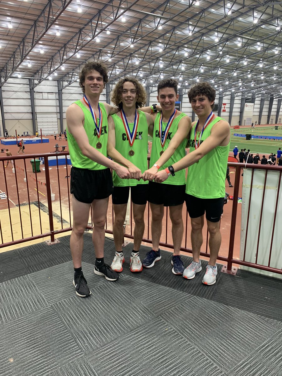 creekxc's tweet photo. Seniors @NateMassie3 @tyler_fecher  Elijah C &amp; Fresh Jackson Davis raced like champions @oatccc State championship. Jackson placed 13th 800 and Elijah placed 14th.  @NateMassie3 also showed a lot of 💚 competing in 3200 after giving 💯 as anchor of 4x800 relay.  #FJD 😊🧡🖤💚 https://t.co/0tukrDefjL