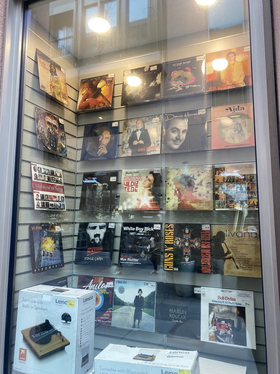 Arif Ç.(#çilekeşkonserinegidecek) tweet media