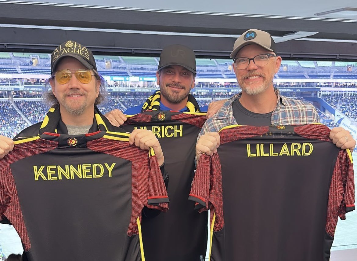 HelloSidney.com tweet media