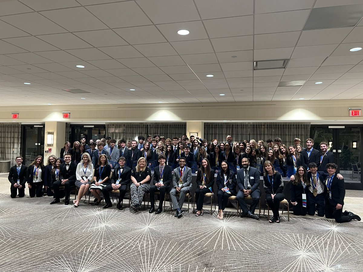 Wow! All of these stellar <a href="/SharksSrhs/">@SRHS_Sharks</a> are on their way to Nationals! Lots of top 4 finishes and all these students qualified! Super proud of them and their sponsors! <a href="/RiverPTSA/">SpanishRiverPTSA</a> @SommerPBCSD @licatap <a href="/pbcsd/">The School District of Palm Beach County</a>