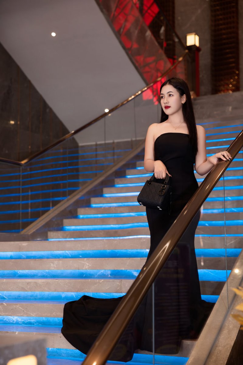 EdgeMan65's tweet image. All the efforts are not to let others think you are great, but to let oneself live a full and have the pursuit, life is not compared with others, but seek to surpass themselves.