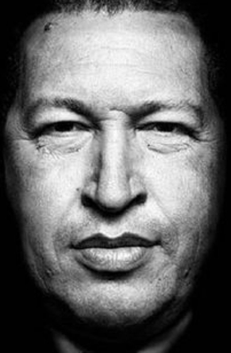 Jcloyo's tweet photo. Qué es Chávez para mí? En Política es el todo. En lo ético y moral él es el ejemplo. En amor a la patria y al pueblo, él es el deber ser. 
Es un culto? Y porqué no rendir culto a quien conocí, viví su tiempo, viví su liderazgo, viví su humanidad. Hoy sigue mucho más presente! https://t.co/lxgSjlLVLX