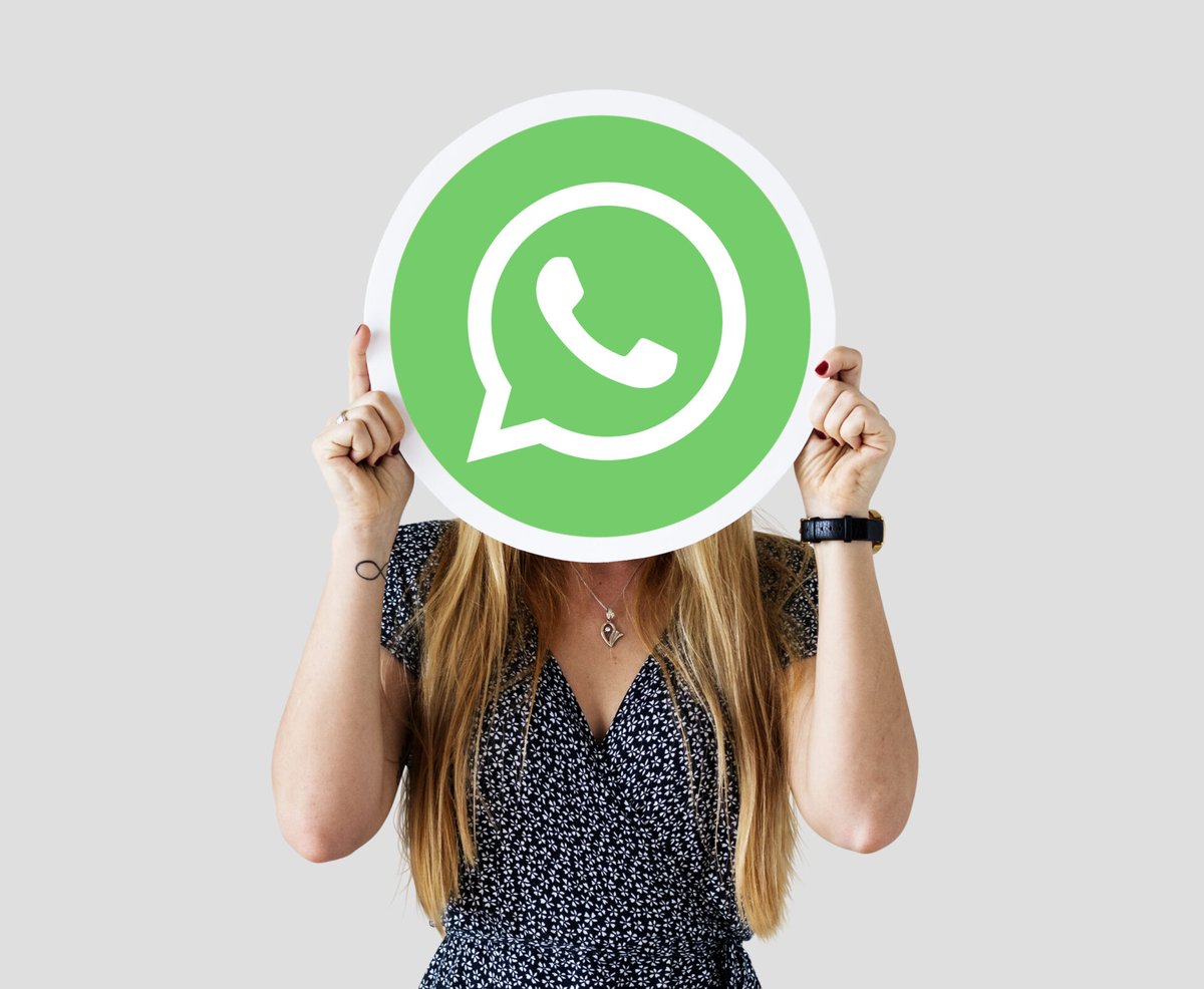 ComoReinventar's tweet photo. 🚨 ATENÇÃO 🚨 Você sabia que o Banco Central acaba de liberar um NOVO meio de pagamento pelo WhatsApp? Isso mesmo! Confira mais detalhes nessa thread sobre a novidade que está mexendo com o mercado! 💸💬 
#WhatsAppPay #PagamentosNoWhatsApp https://t.co/cJkSxfid8V